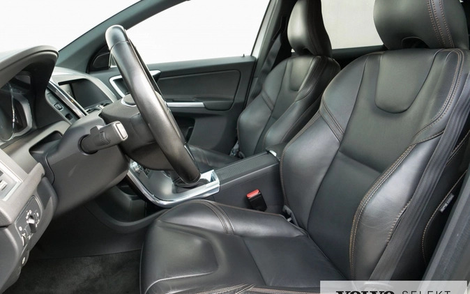 Volvo XC 60 cena 105900 przebieg: 107360, rok produkcji 2017 z Miejska Górka małe 704